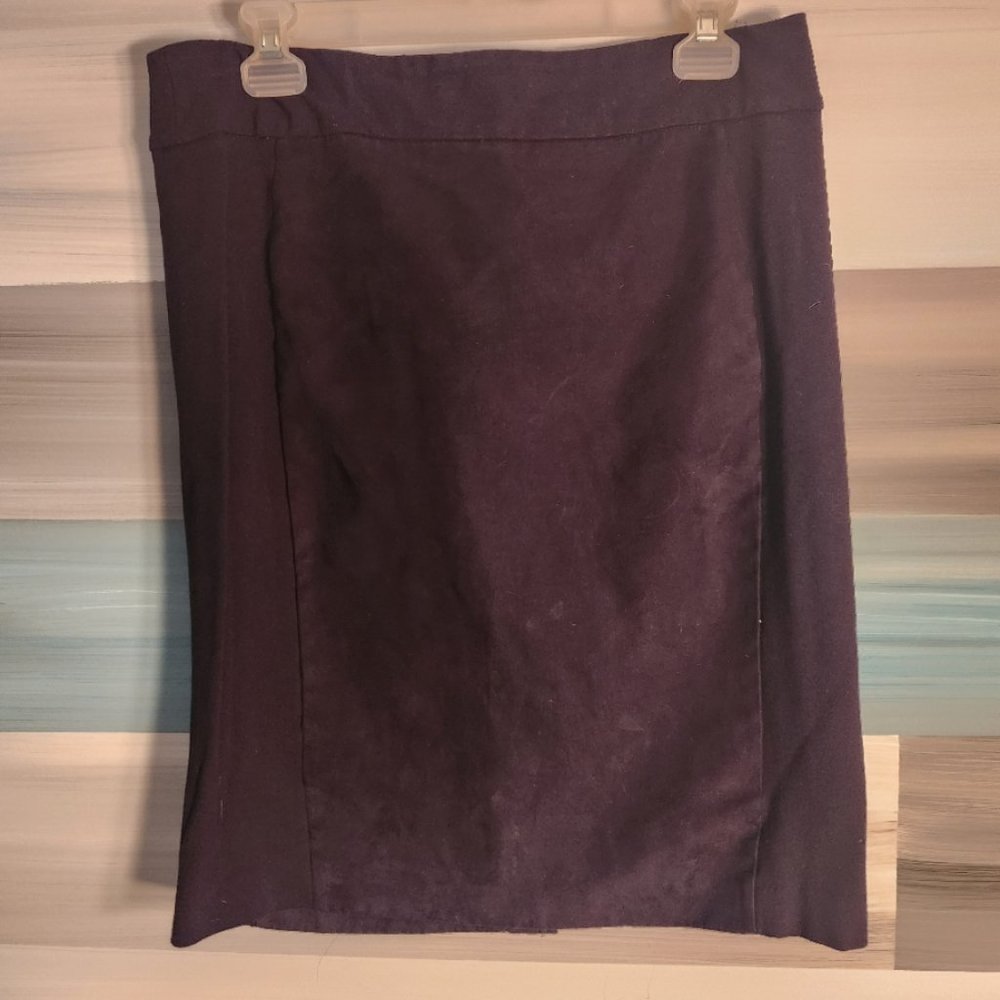 Cute black pencil skirt